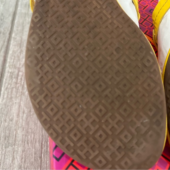 🐝Authentic Tory Burch Miller Sandals & Box Sz10 Patent Yellow💛 - Picture 6 of 6